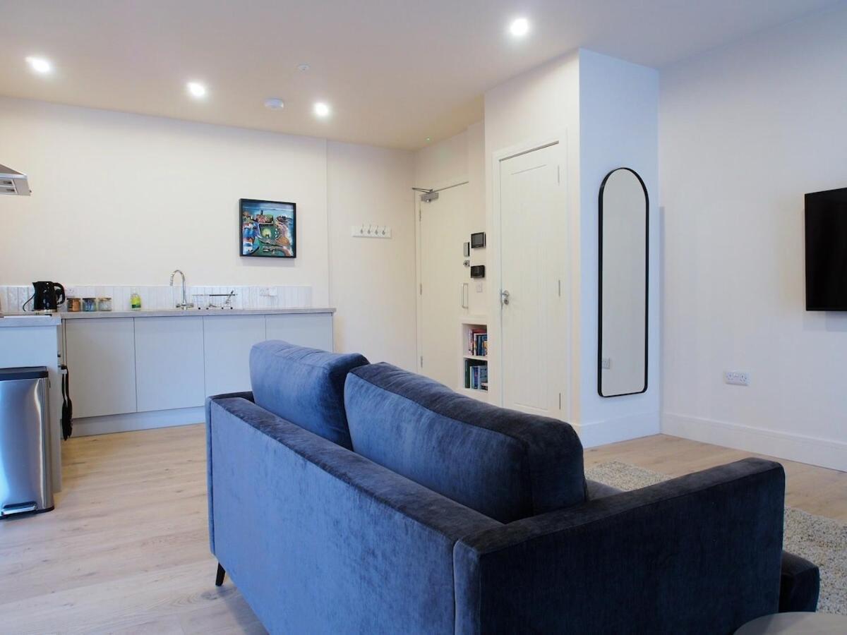 Chic And Classy On Easter Road - Flat 1, Elgin House Apartment